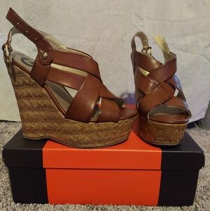 Guess Size 7 Wedge Sandals